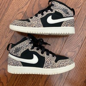 AIR JORDAN 1 MID SE GS 'LEOPARD'